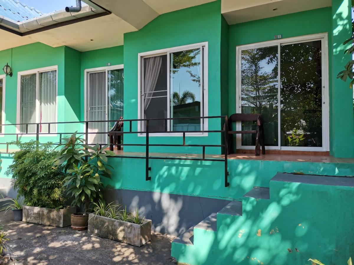 צ'אלונג Serene Villa Phuket מראה חיצוני תמונה